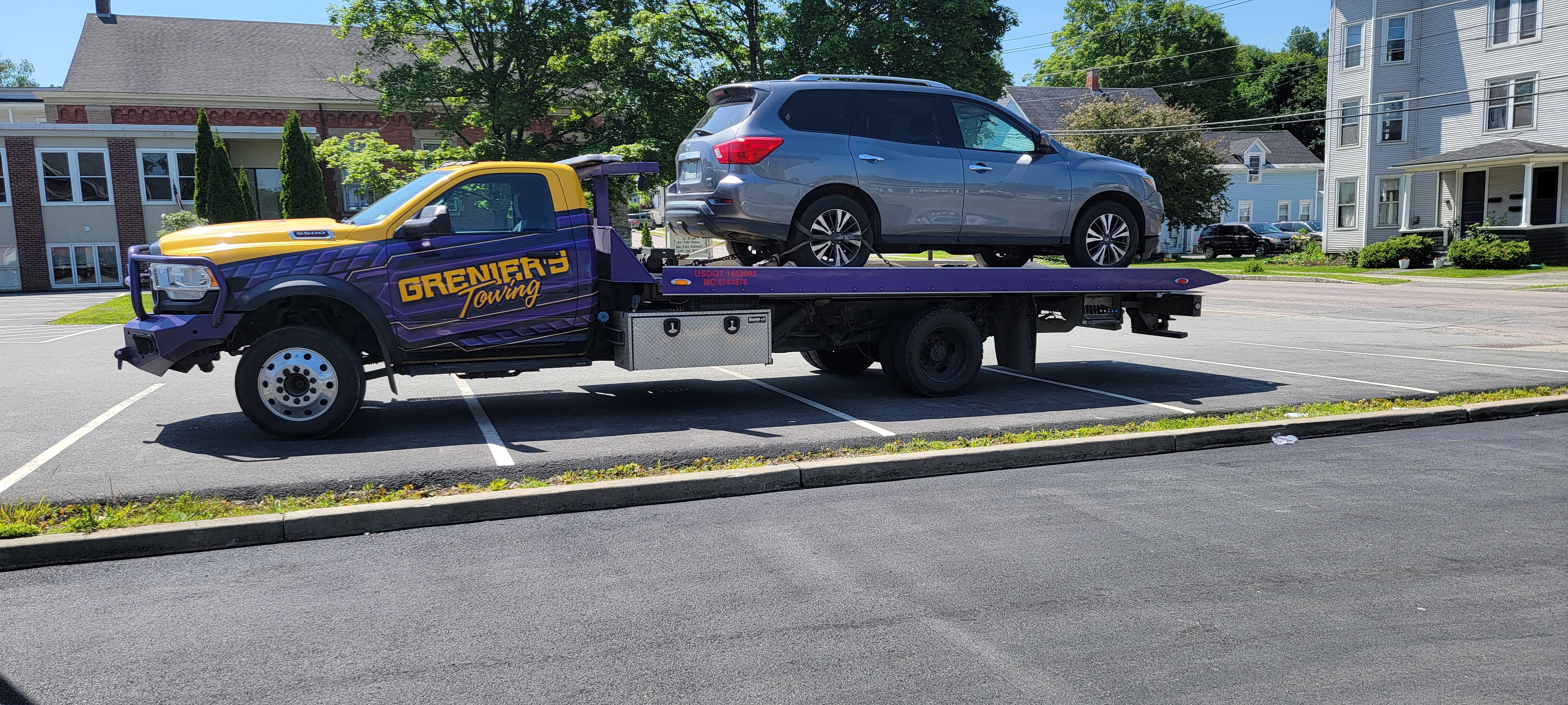 24/7 Towing and Recovery